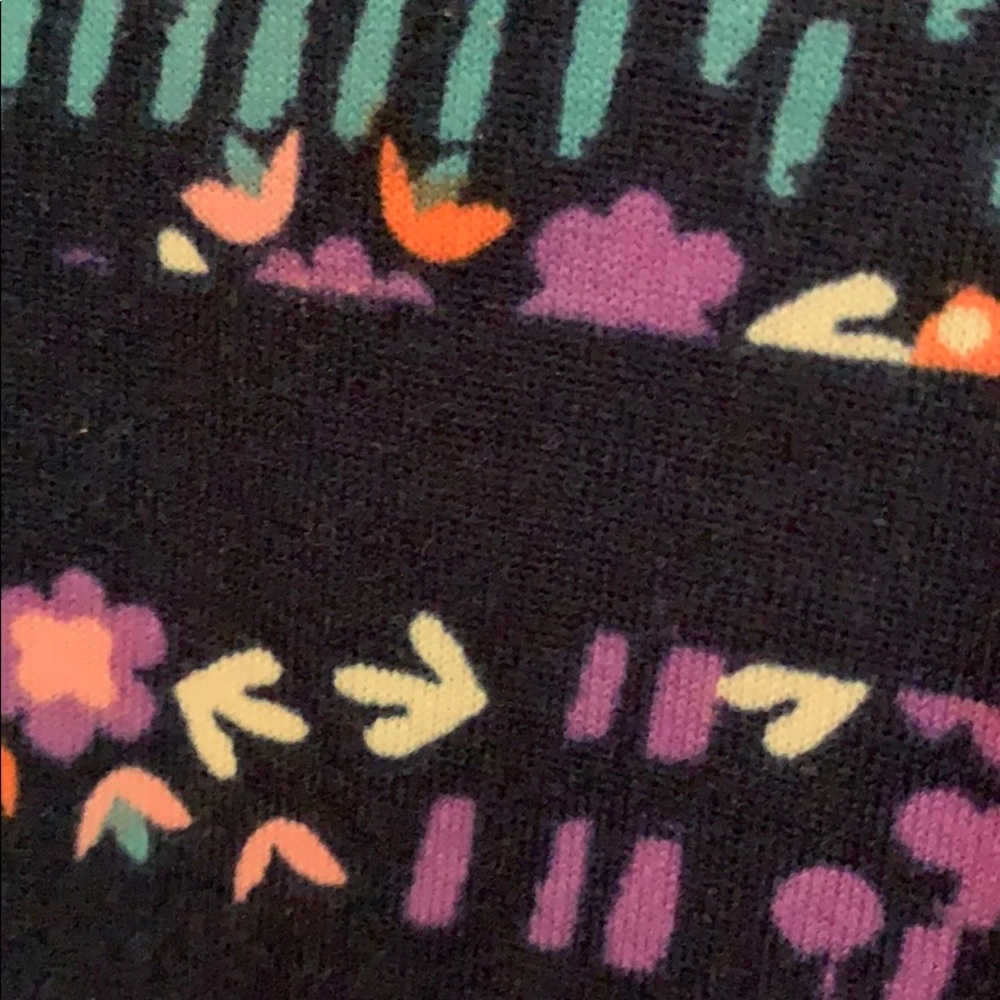 LulaRoe Randy - Picture 2 of 2